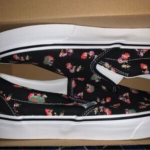 KPop Demon Hunters

Vans Black Multi Classic Slip-On Sneakers